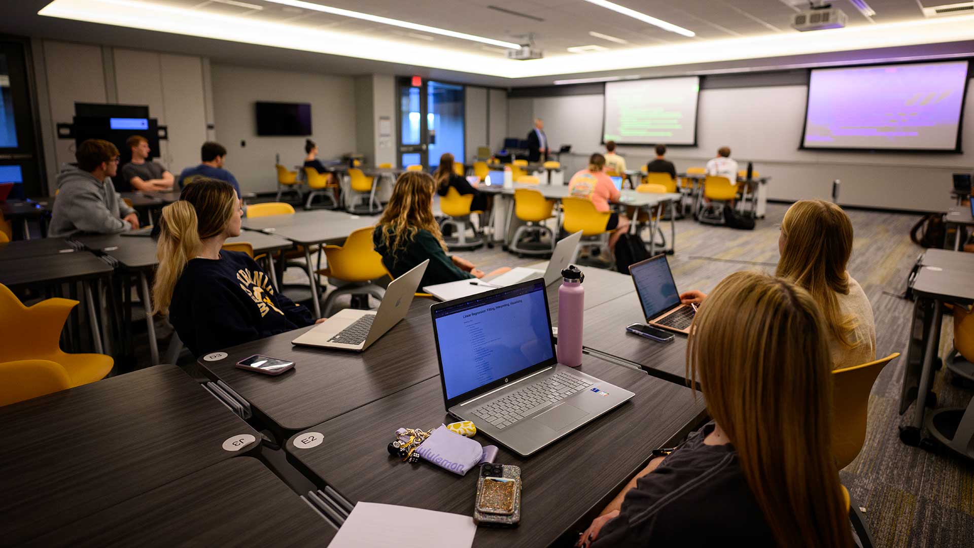 Scott Fleming teaches an Advanced Auditing class in Reynolds Hall